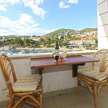 Katarina * Hvar Town