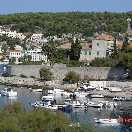 Katarina * Hvar Town
